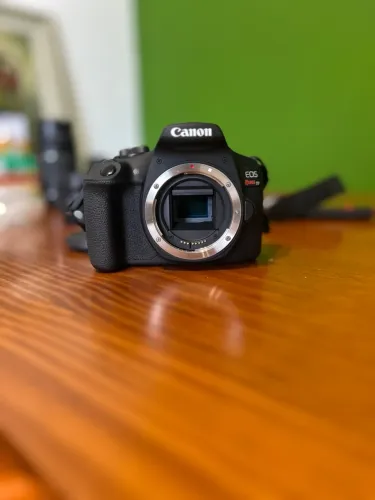 Canon EOS RT7 (corpo) novíssima, poucos cliques e na garantia do fabricante