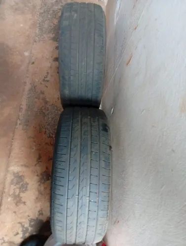 Vendo par de pneus 215/50 R17 91V