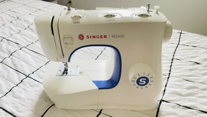 Máquina de costura singer