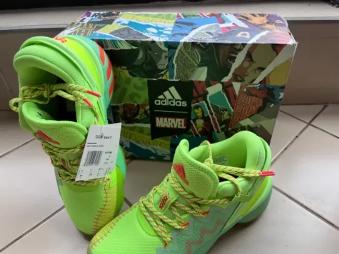 Tênis Adidas Marvel Spider-Man Caixa Original e Etiqueta - Tam 41 - Raro