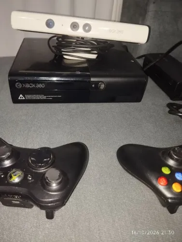 Xbox 360 +Kinect +2controles originais +11jogos