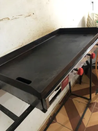 Chapa pra hambúrguer e churrasco