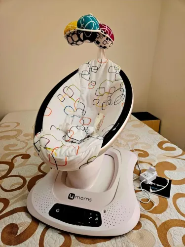 Cadeira automática de ninar 4moms Mamaroo