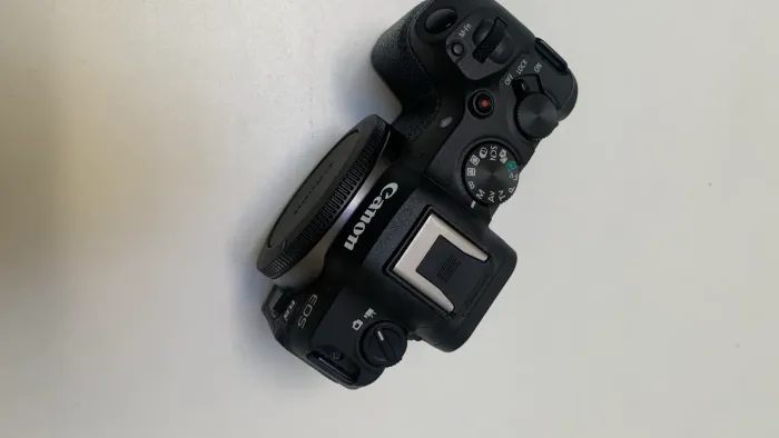 Câmera canon R8 corpo | NÃO ACEITO GOLPES