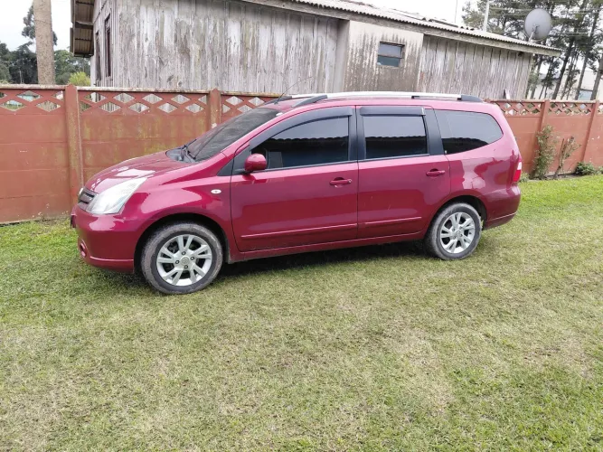 Nissan Livina Grand SL 1.8 16V Flex Fuel Aut. 2013