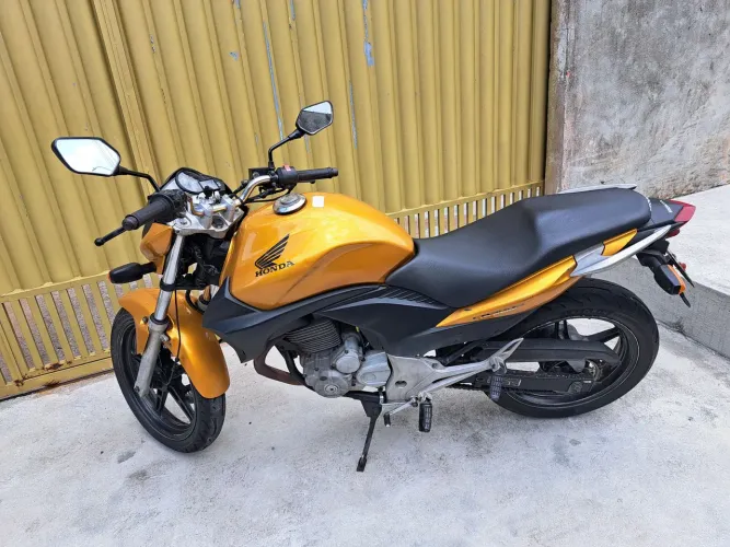 Moto cb 300r amarelo 