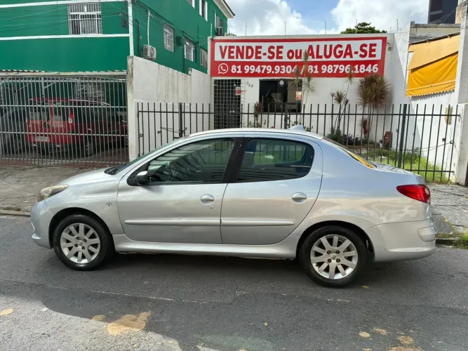 Peugeot 207 Sedan Passion XS 1.6 Flex 16V 4P AUT 2011