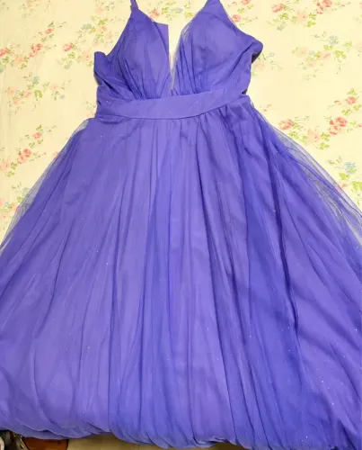 Vestido festa. Tamanho único na cor lilás