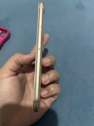 iPhone 8