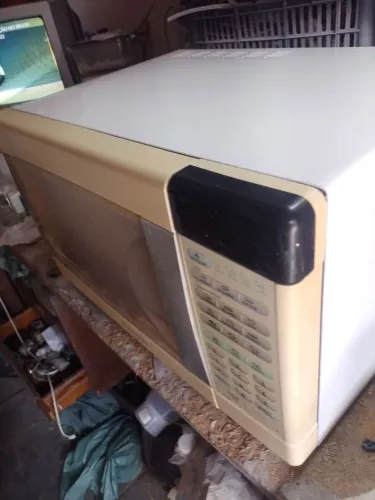 Microondas Eletrolux 25 lts