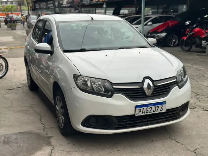 Renault Logan Expression Hi-flex 1.6 8V 4P 2015