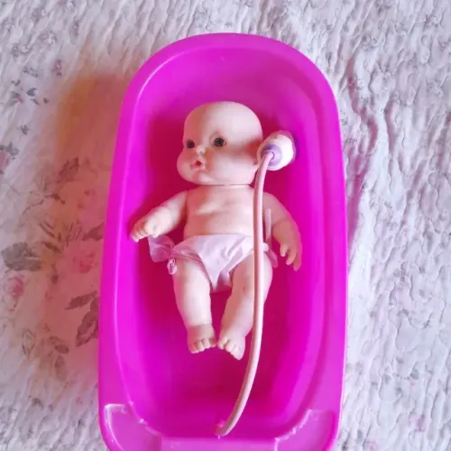 Boneca Bebe com banheira