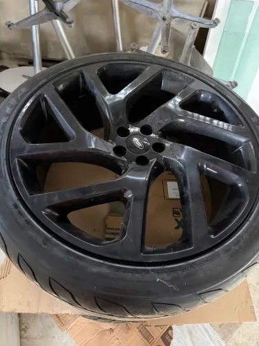 Rodas 22 modelo land Rover