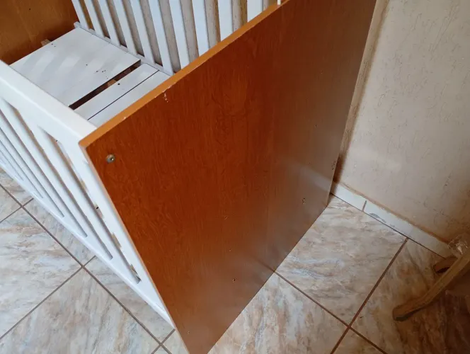 Vendo um berço cam com coxão semi novo * calor 250