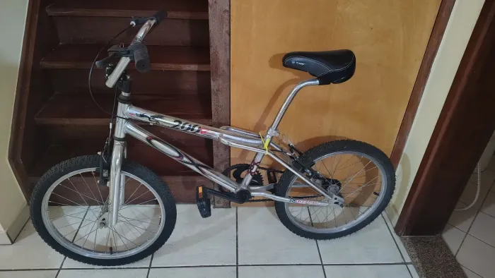 Vendo BMX aro 20 e Caloi Max 21V aro 24
