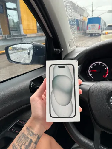 iPhone 15 (256)GB LACRADO