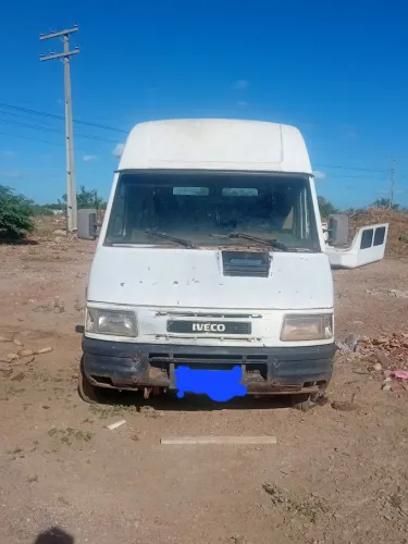 Iveco Daily Furgão Longo 49.1 8V2 2.8 120cv Diesel Mec. 2001