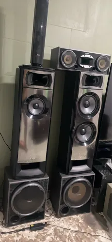 Caixa de som SONY MUTEKI