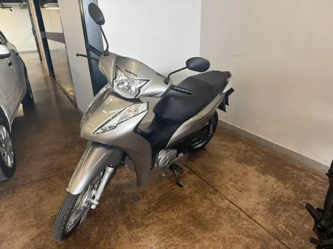 Biz Novinha só 9500 km