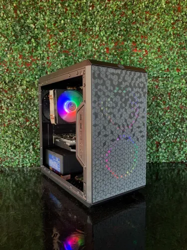 PC GAMER I3 6300 + RX 560 4 GB