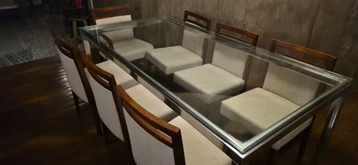 Mesa de jantar Líder em metal e tampo de cristal