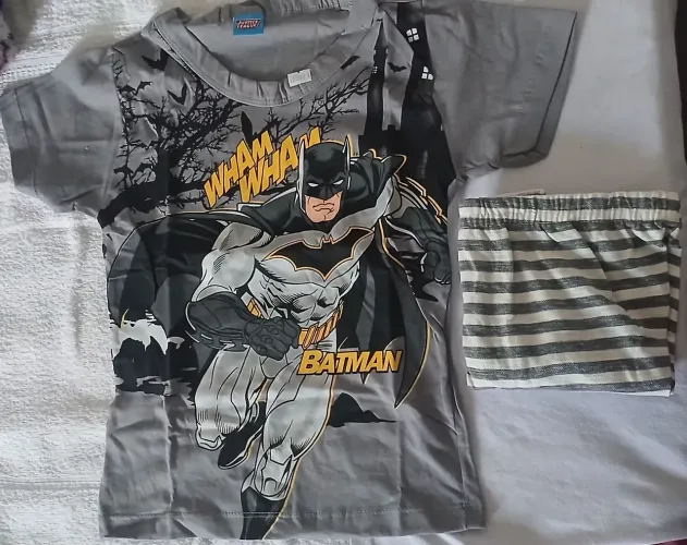 Conjunto infantil  short e camiseta tamanho 6 