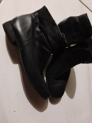 Bota 34