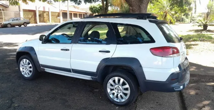 Fiat Palio Weekend Adventure Locker 1.8 Flex 2012