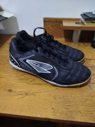 Chuteira futsal Dray original pouco usada
