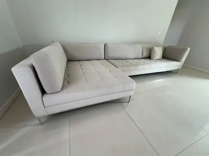 Sofa sala de TV - 2 Módulos 2,40m x 0,87m e 1,60m x 1,33m