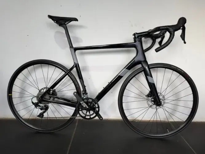Cannondale SuperSix EVO - Tamanho 56 | Ultegra 11v | Mavic
