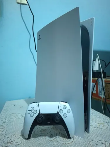 PlayStation 5 (PS5)