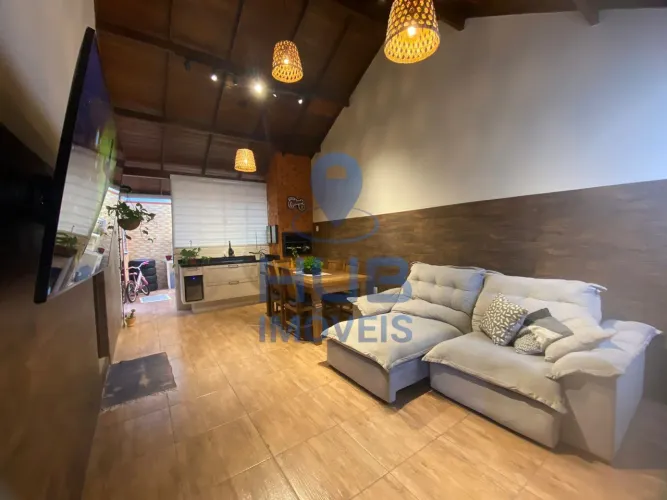 1 Suíte com Closet, 160m2 , 2 Vagas em Serraria - São José/SC