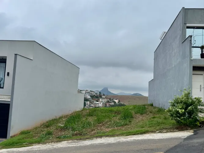 Terreno Exclusivo no Villa Real | Melhor Rua do Bairro | Vista Permanente para o Horizonte