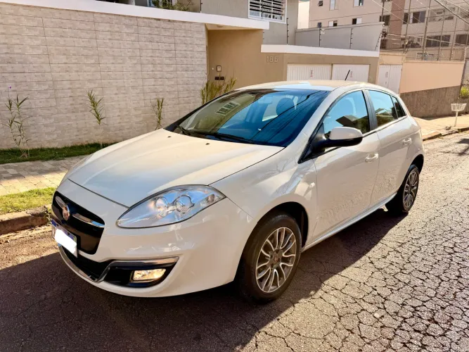 Fiat Bravo Essence Dualogic 1.8 Flex 16V 5P 2016
