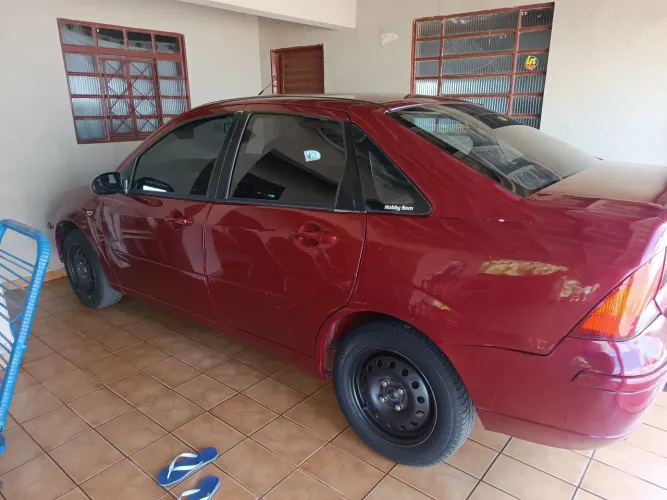 Ford Focus Sedan 1.6/1.6 Flex 8v/16v 4P Mec. 2006