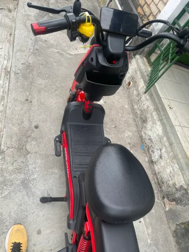 Scooter elétrica 