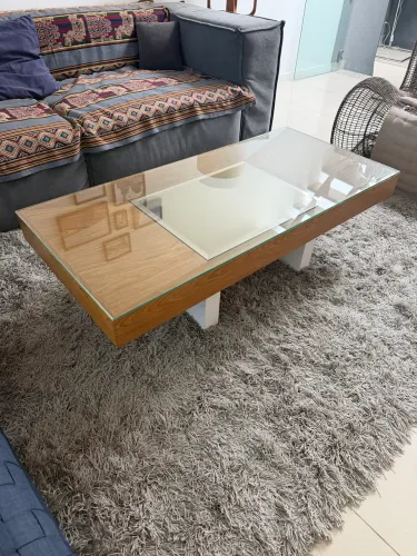Mesa de centro Barcelona, comprada na Way Design.