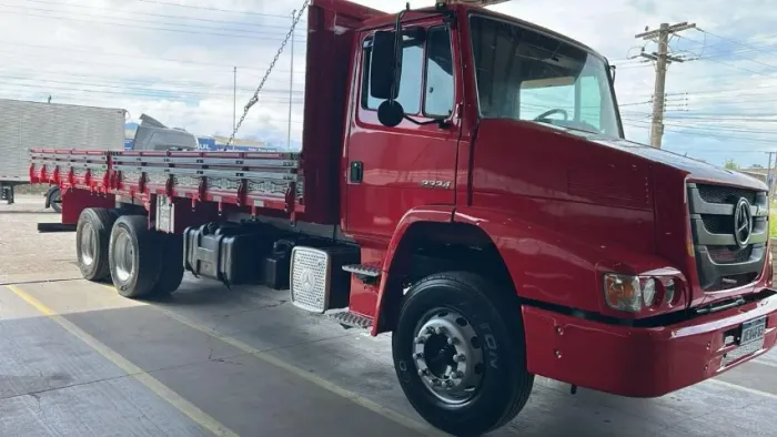 Mercedes Bens - Atron 2324