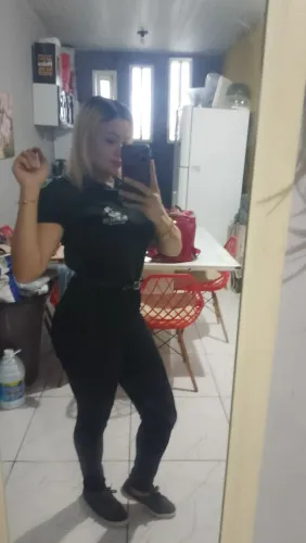 Trabalho como , cumim atendente serviço gerais e babá 