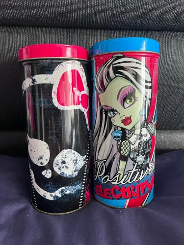 Conjunto Latas Monster High