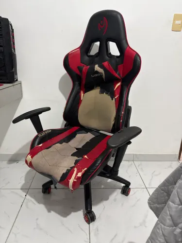 Cadeira Gamer Usada