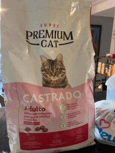 Vendo ração super premium para gato castrado Royal Canin 7,5 Kg