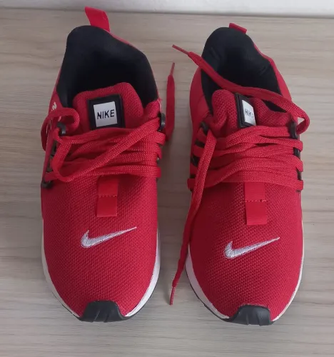 TÊNIS NIKE