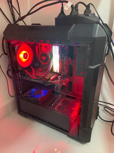 PC GAMER COM Ryzen 5 5600 + RTX 2060 + 32gb de ram