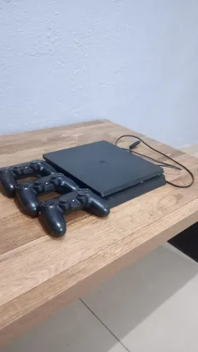 Ps4 Slim 1TB (1 controle)