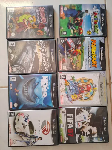 Game cube azul com 8 jogos