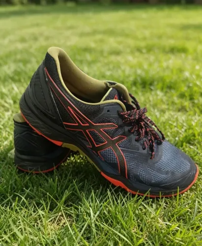 Tênis Asics número 42
