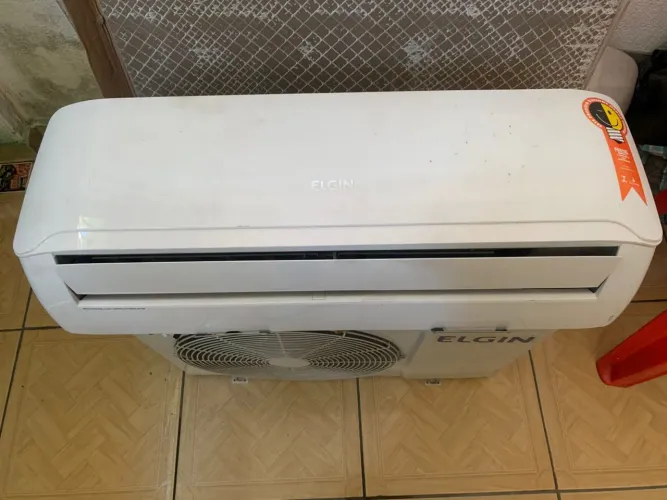 Ar condicionado seminovo já Instalado!