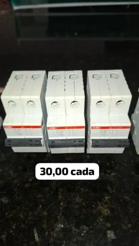Componentes de caixa de comando elétrico